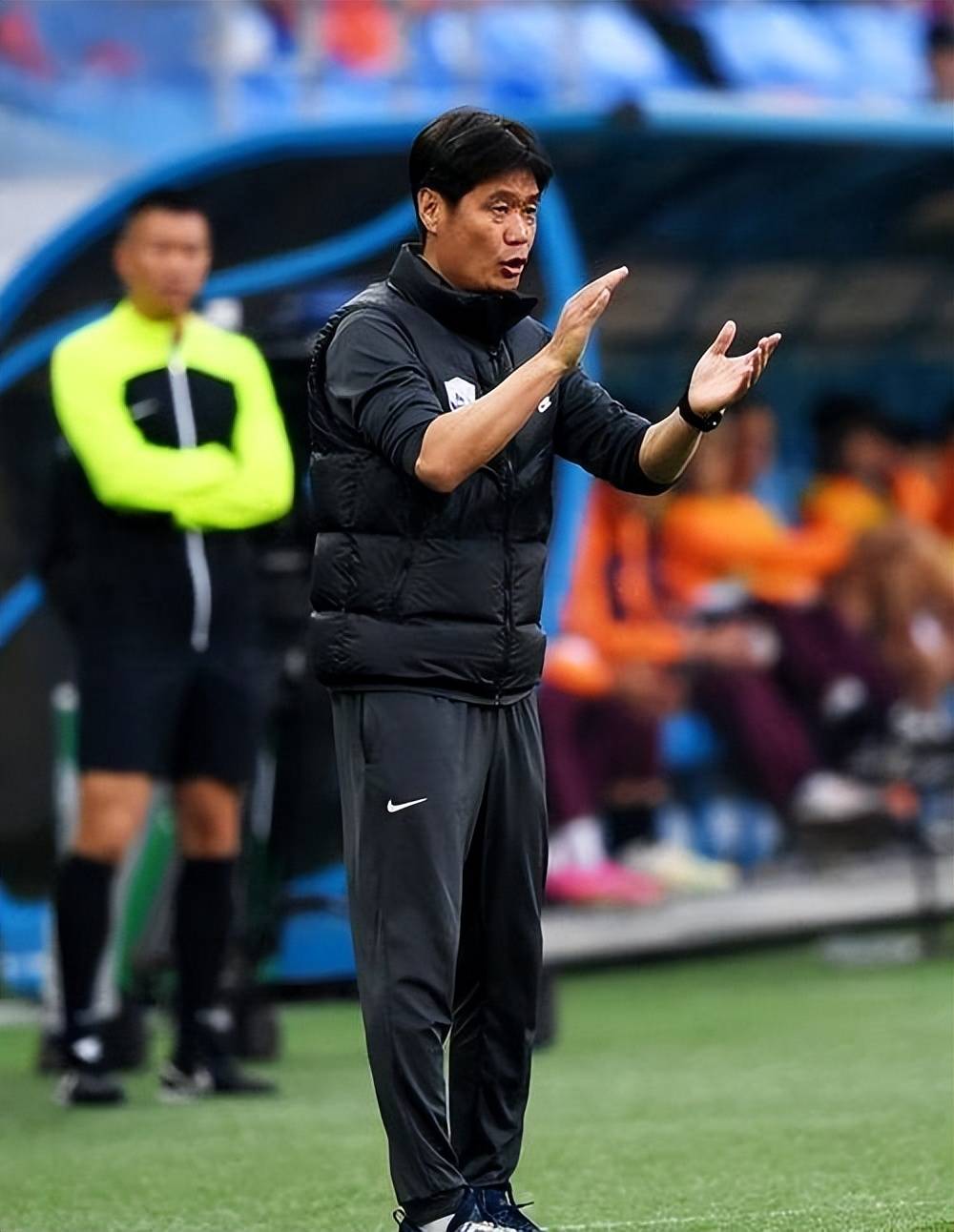 包含转折点武汉三镇调整名单，全明星赛今夜攻防权衡，管理层满意，资深球员宣示担当的词条